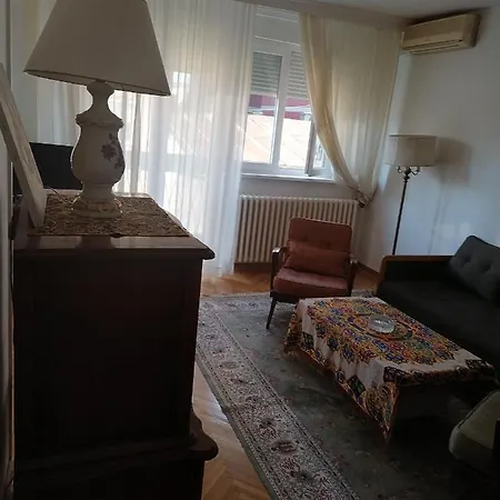 Apartment Andreja 2 *