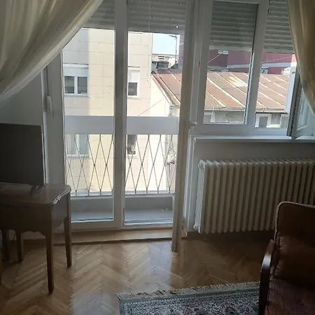 Apartment Andreja 2 *