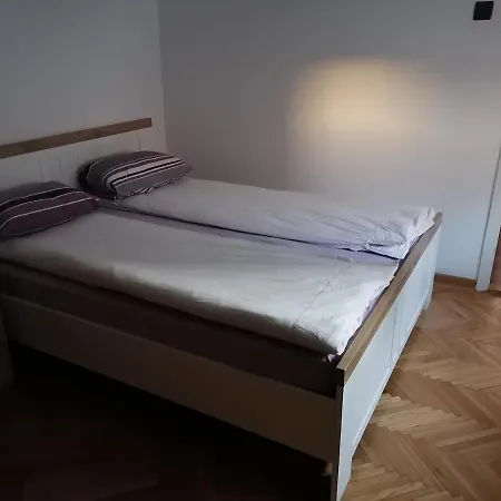 Apartment Andreja 2 *